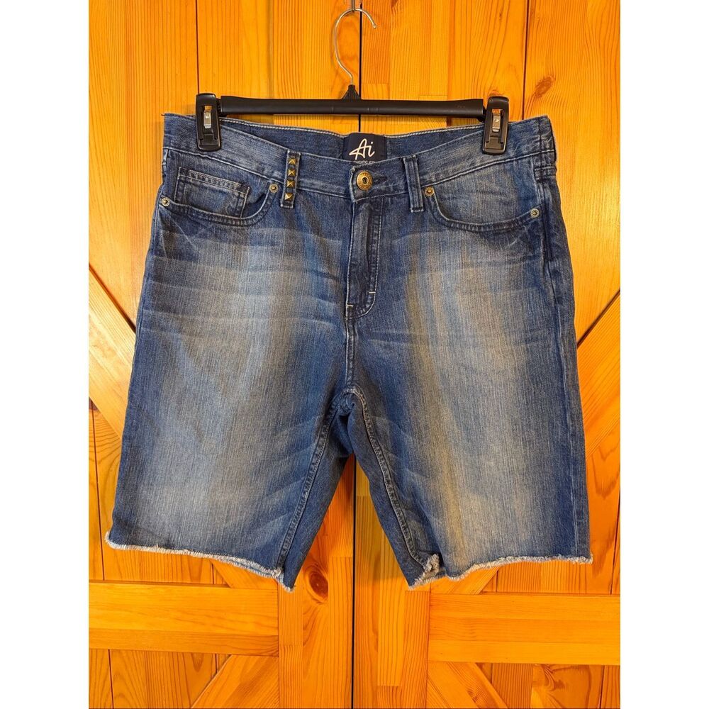 AUTHENTIC ICON AI Men’s Slim Fit Distressed Raw Hem Jean Shorts Size 34 (7122)